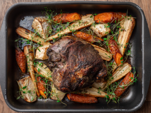 Pavelin rosvopaistia ja uunijuureksia