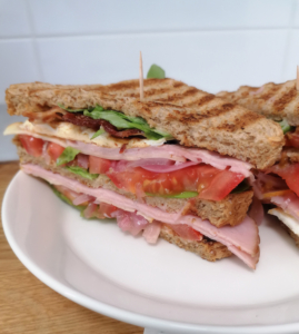 Club sandwich Extra Palvikorppukinkusta